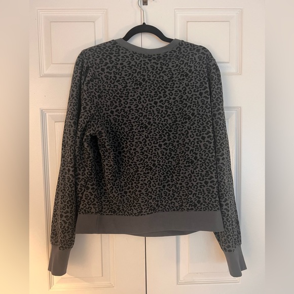 Rails Grey Cheetah Sweatshirt Sz Large - Picture 2 of 3